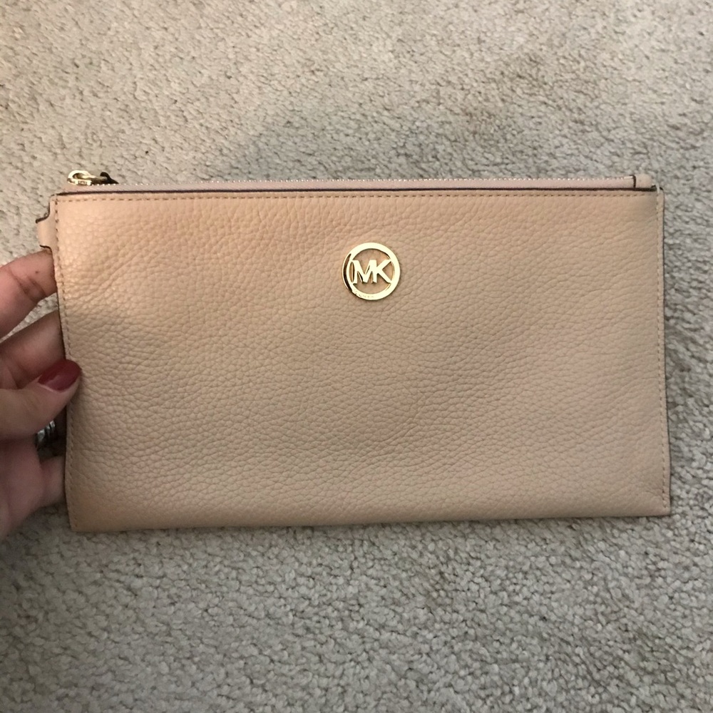 Michael Kors clutch/wallet